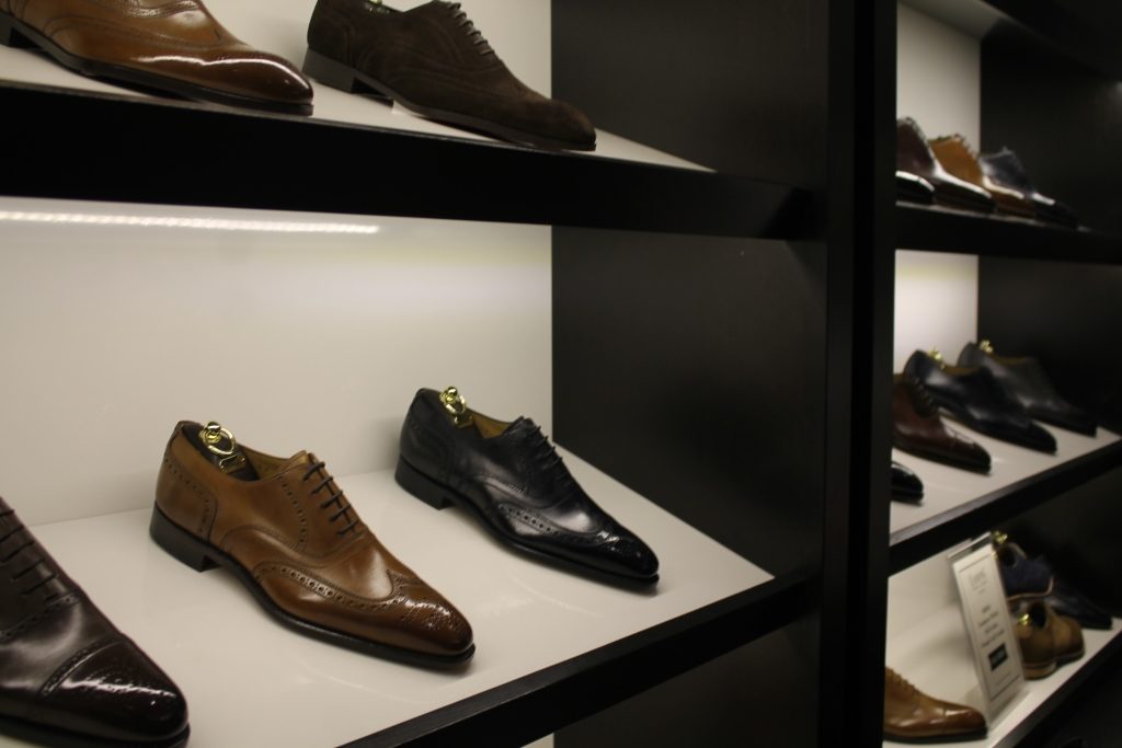 Loding Shoes: Sherway - Dema Woodwork